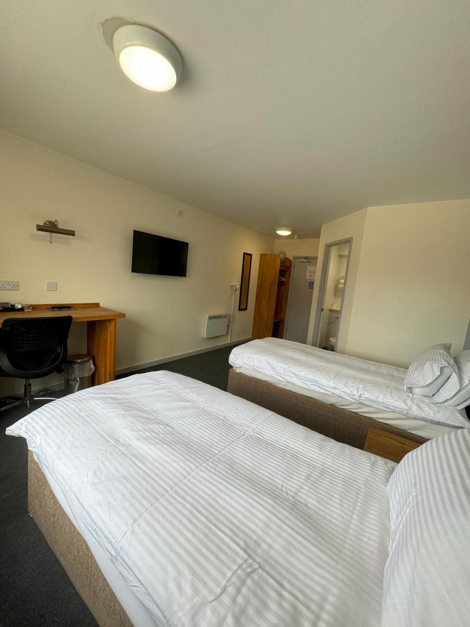 Citilodge Wakefield Hotel By Roomsbooked Extérieur photo