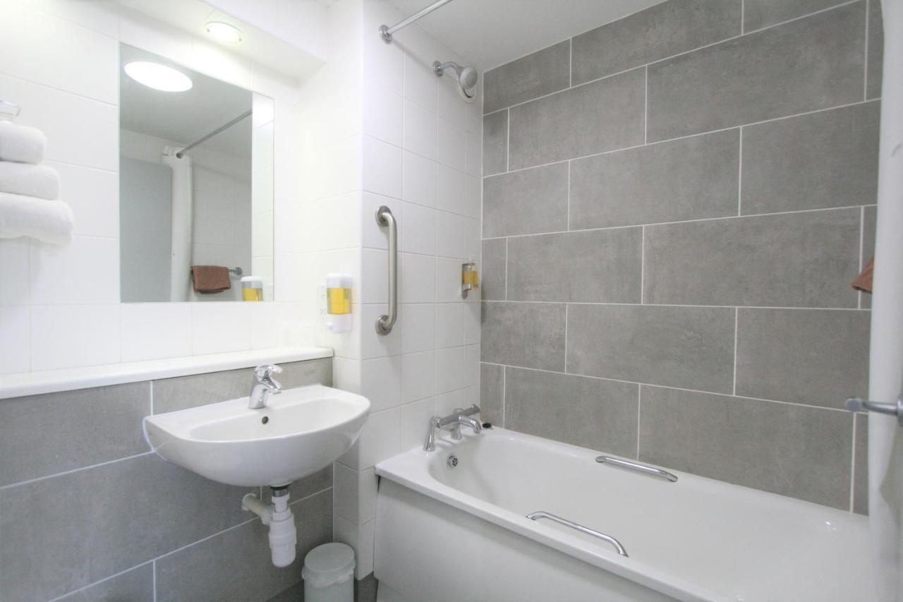 Citilodge Wakefield Hotel By Roomsbooked Extérieur photo